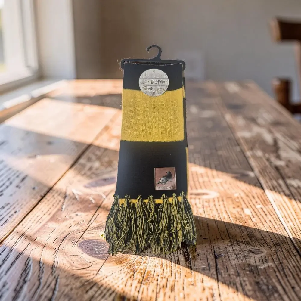 Harry Potter Hufflepuff Scarf - New With Tags